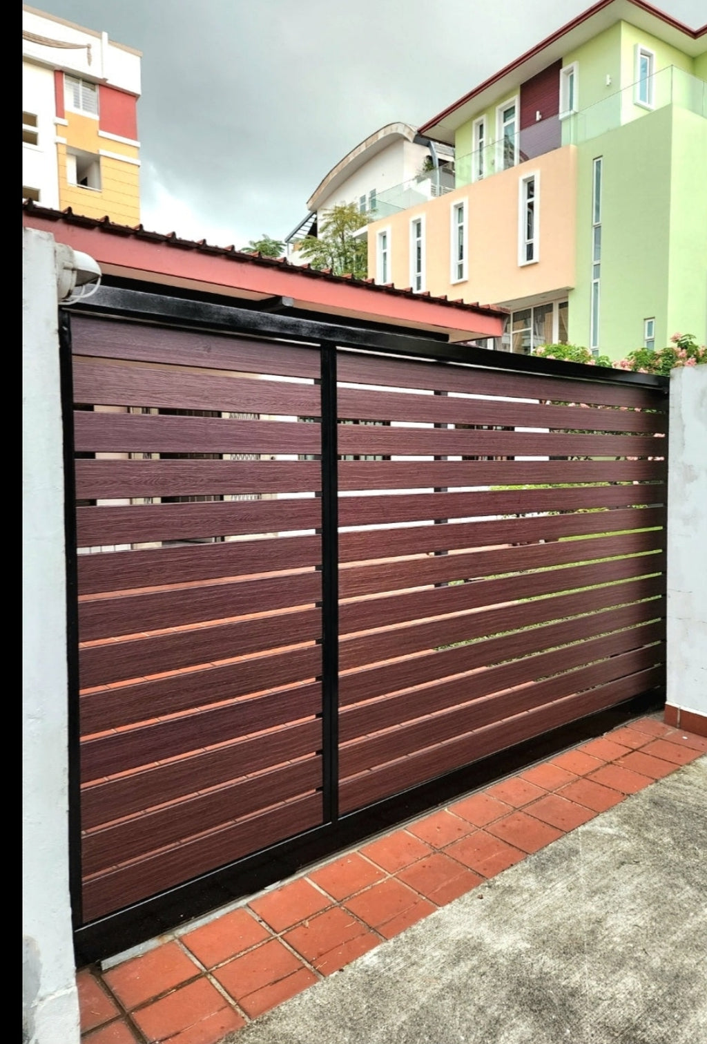 Mild Steel Driveway gate 16 - Sliding Aluminium Woodgrain Infill