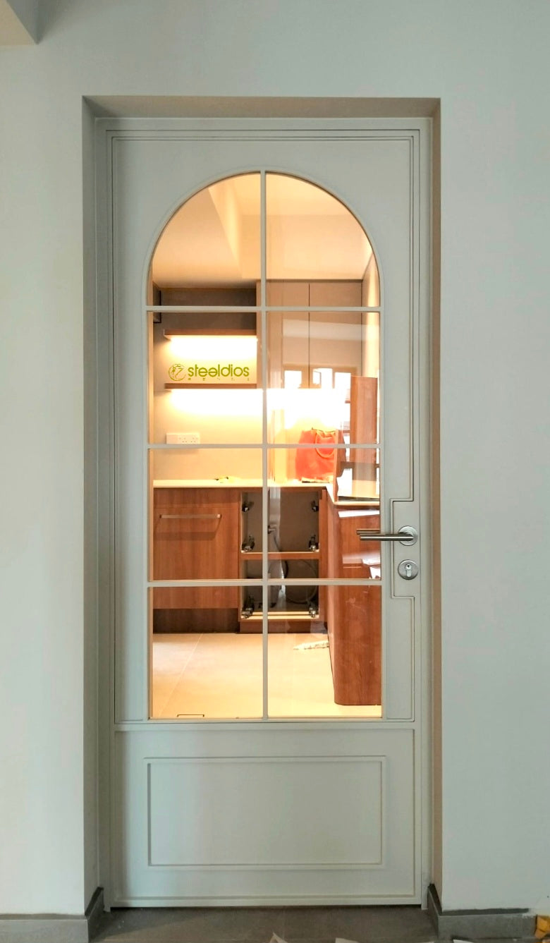 KATO Mild Steel Glass - Arch Rounded Header with Lattice & Tempered Clear Glass Door