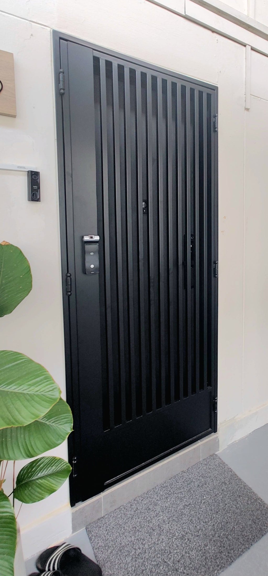 Mild steel gate 34 - Modern & Minimalist