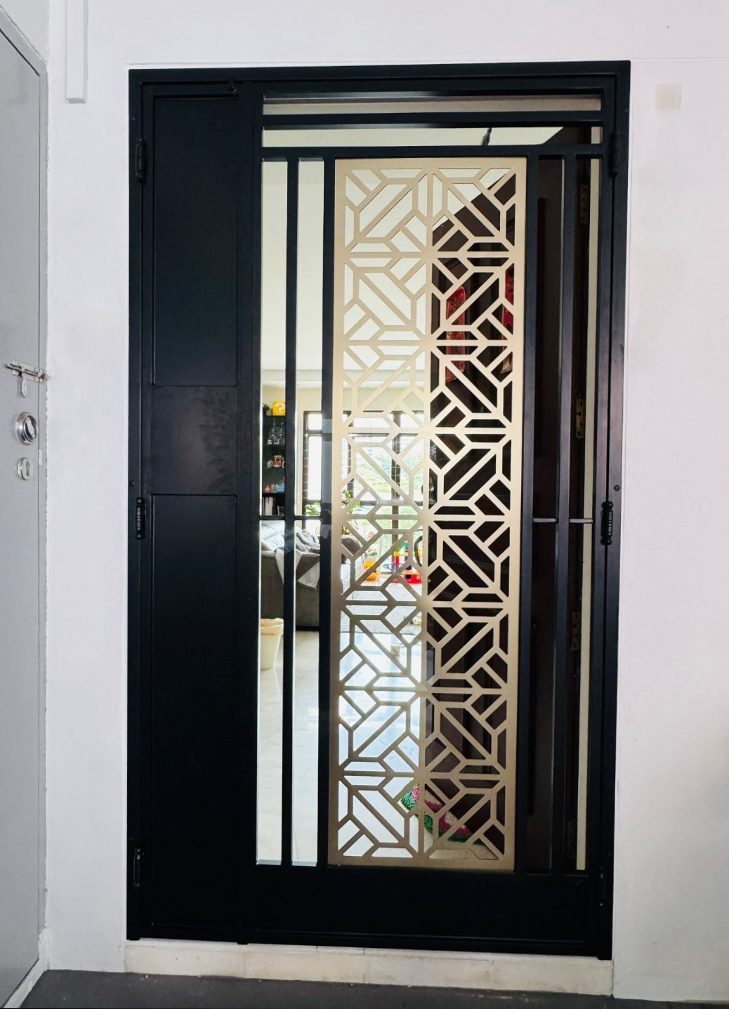 Mild Steel Gate 40 | Modern & Minimalist with Plated Stainless Steel
