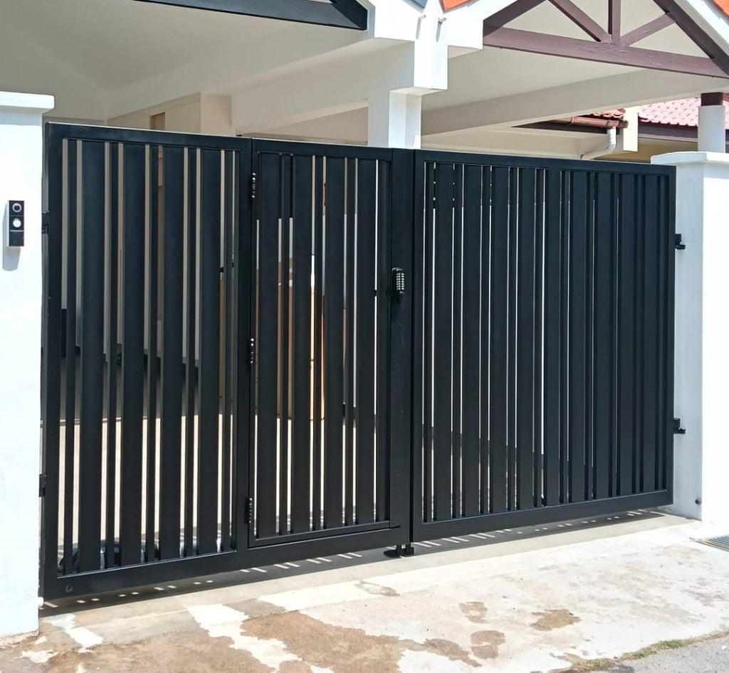 Mild steel Driveway gate 18 (Uneven Vertical Slats- Aluminium infill) (Inclusive of Outdoor PU Paint)