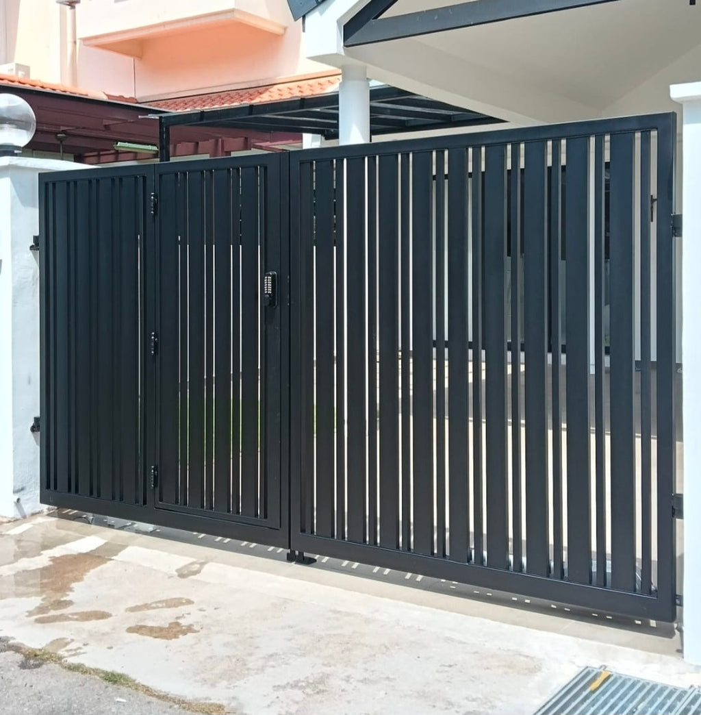 Mild steel Driveway gate 18 (Uneven Vertical Slats- Aluminium infill) (Inclusive of Outdoor PU Paint)