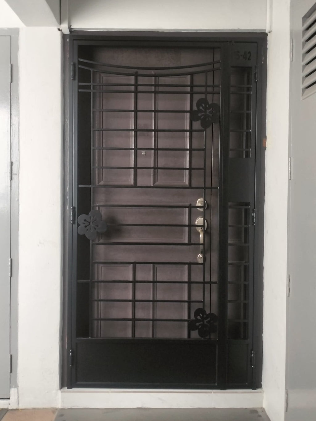 Mild Steel Gate 41 | Japanese Sakura with Shine Pillar Design