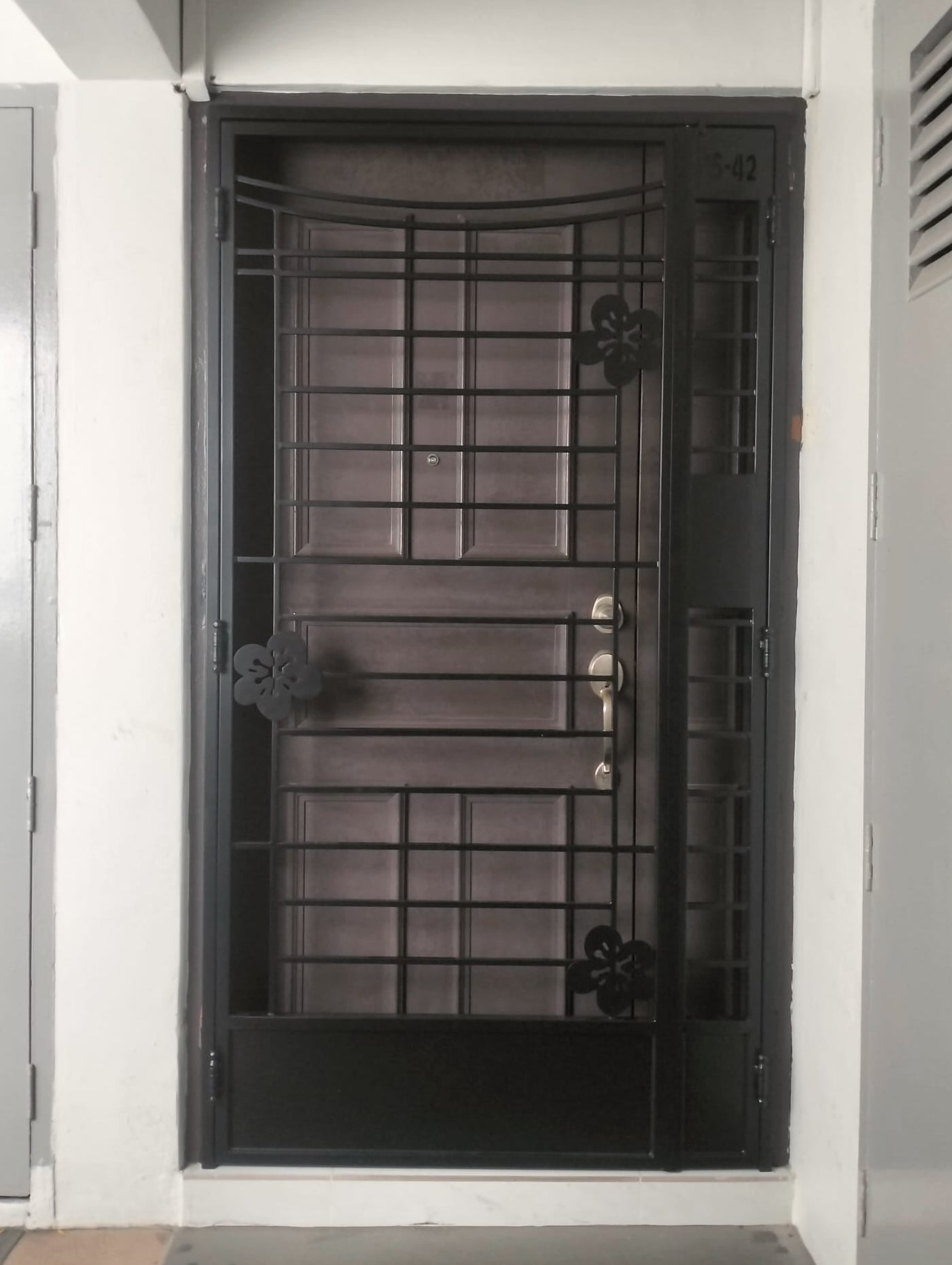 Mild Steel Gate 41 | Japanese Sakura with Shine Pillar Design