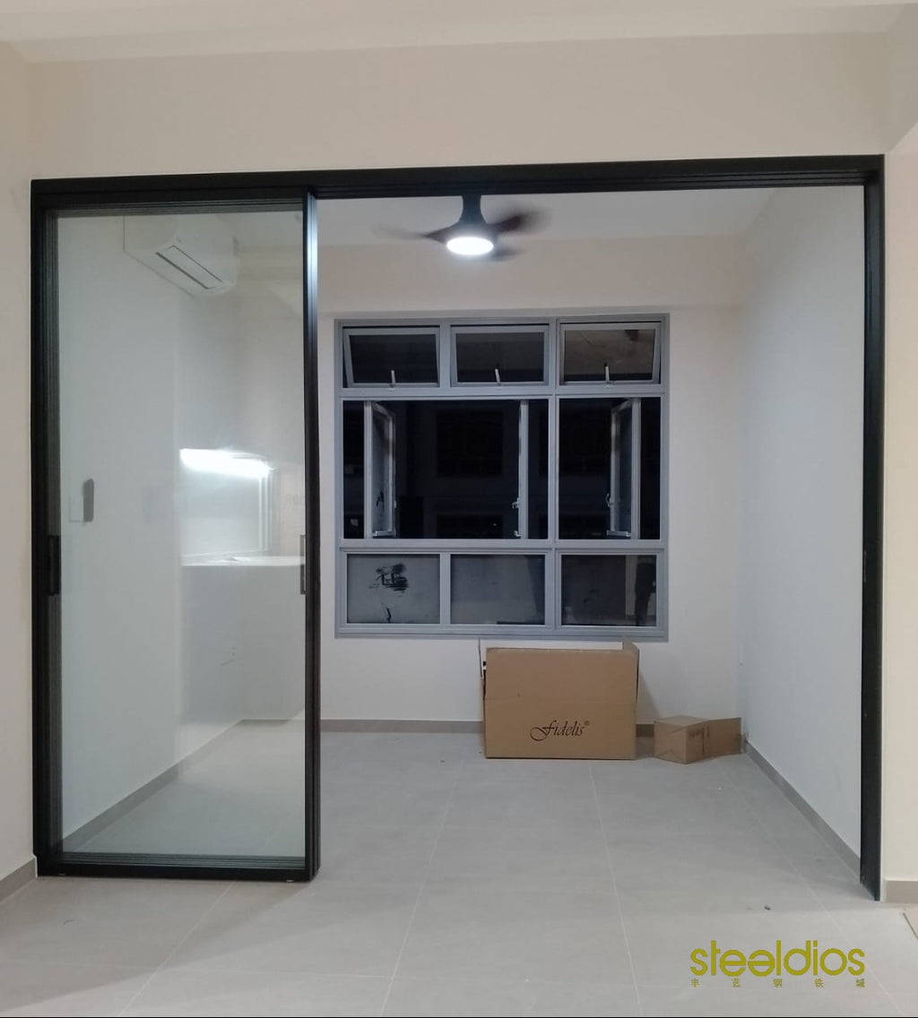 Alumé TeleSlide Sliding System - Clear Tempered Glass (Synchronised Ultra Slim Sliding) / aluminium glass door