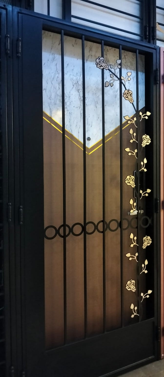 Mild Steel gate 39 - Modern & Minimalist